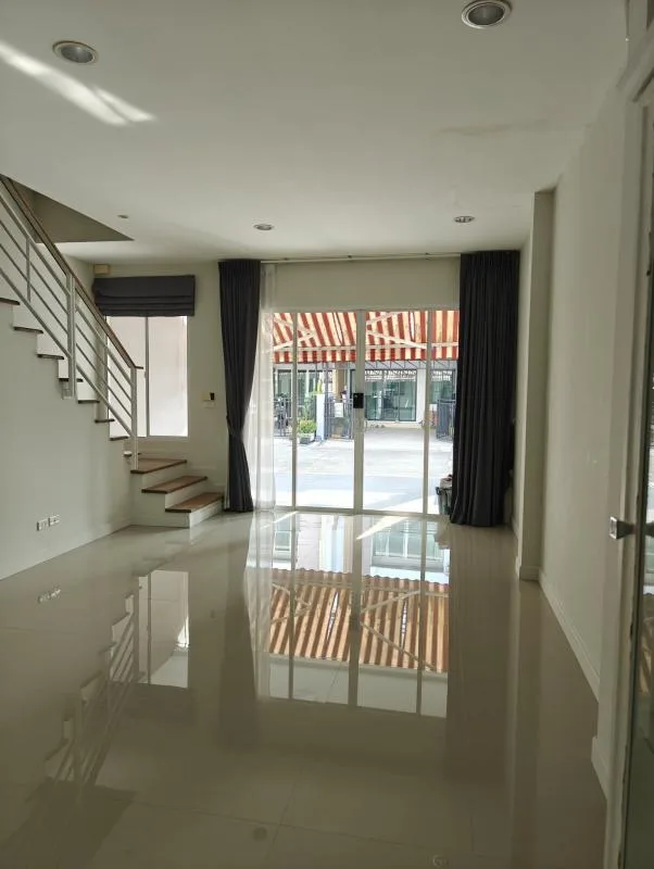 Property photos for Baan Klang Muang Ladprao 71