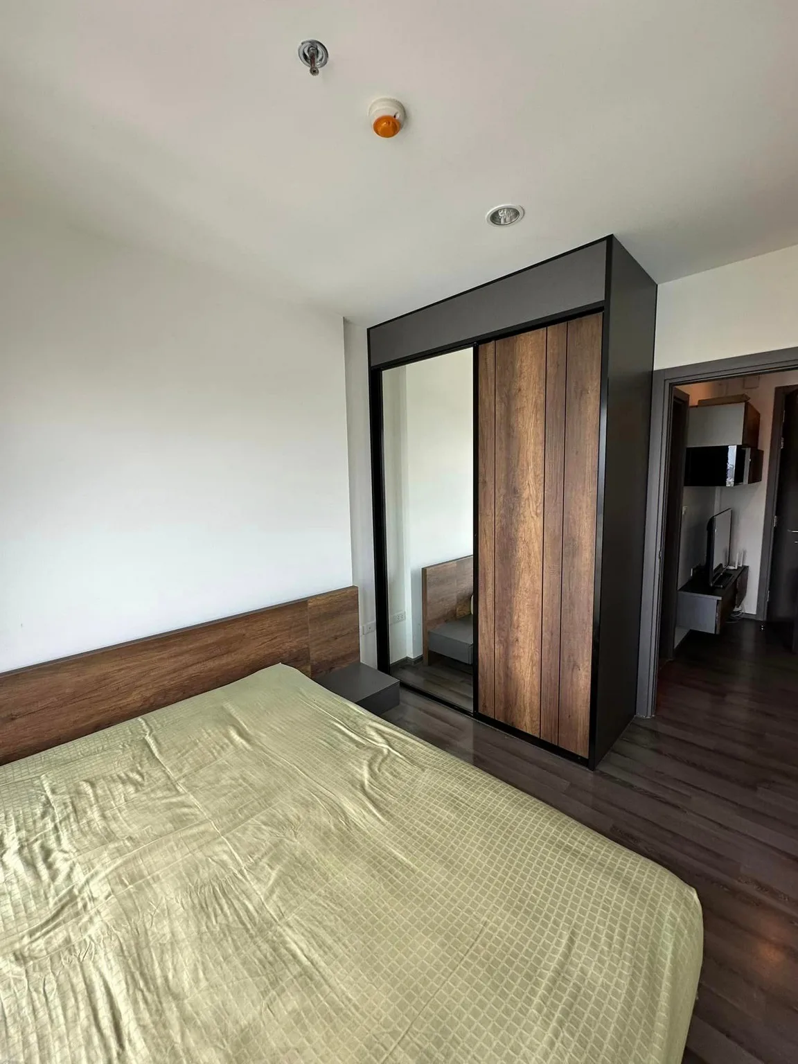 Property photos for The Base Park East Sukhumvit 77