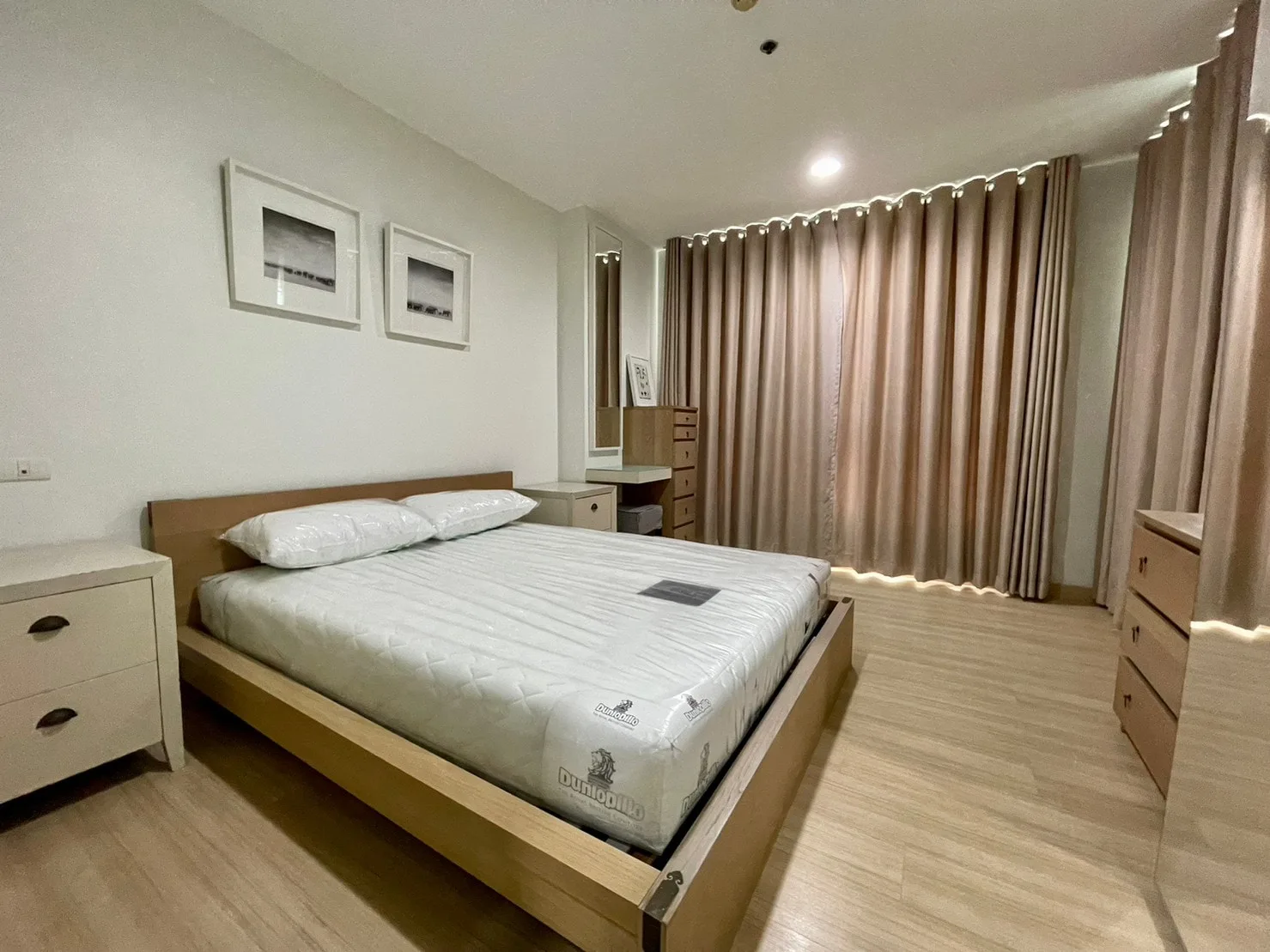 Property photos for Life @ Sathorn 10
