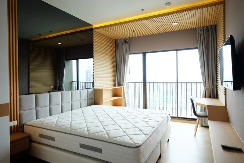 Property photos for Noble Refine