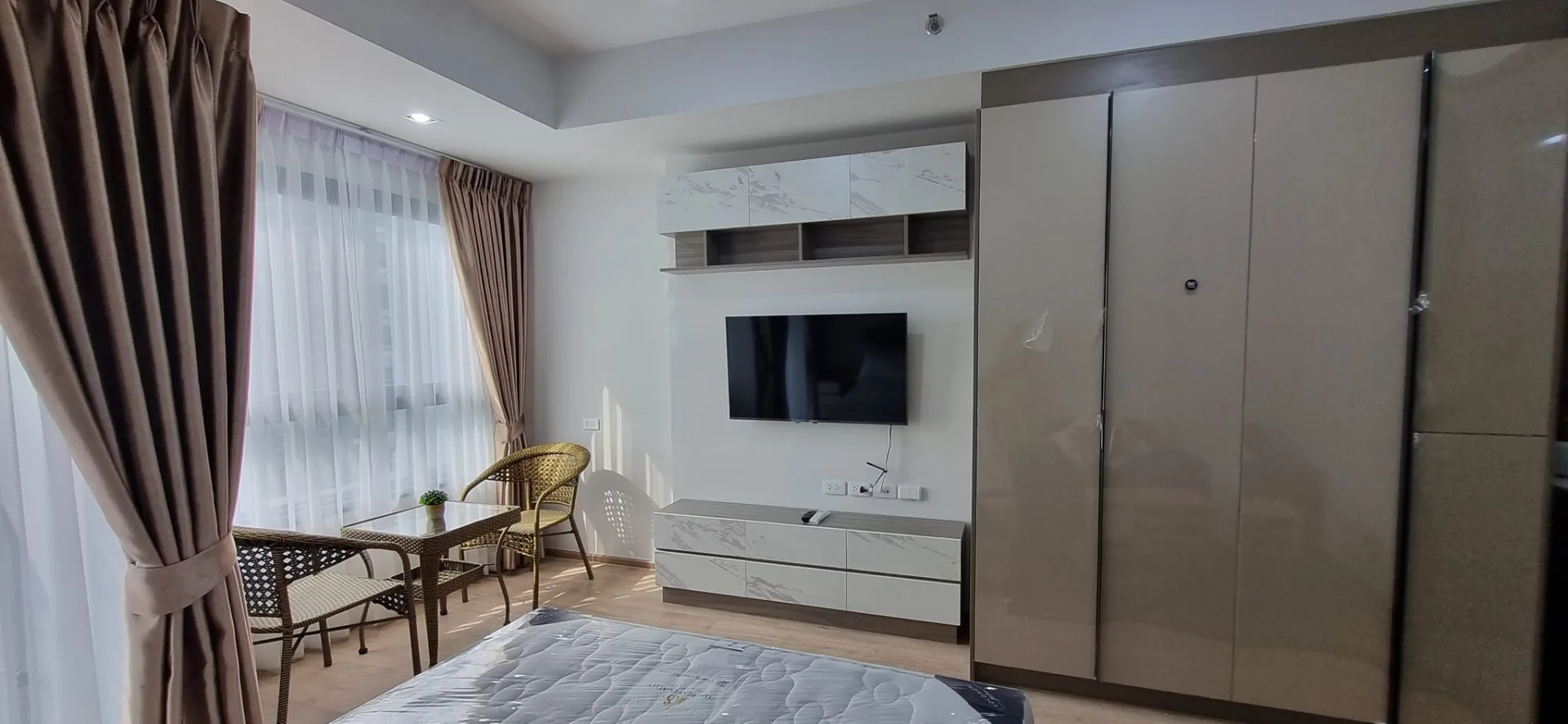 Property photos for LIFE Asoke - Rama 9