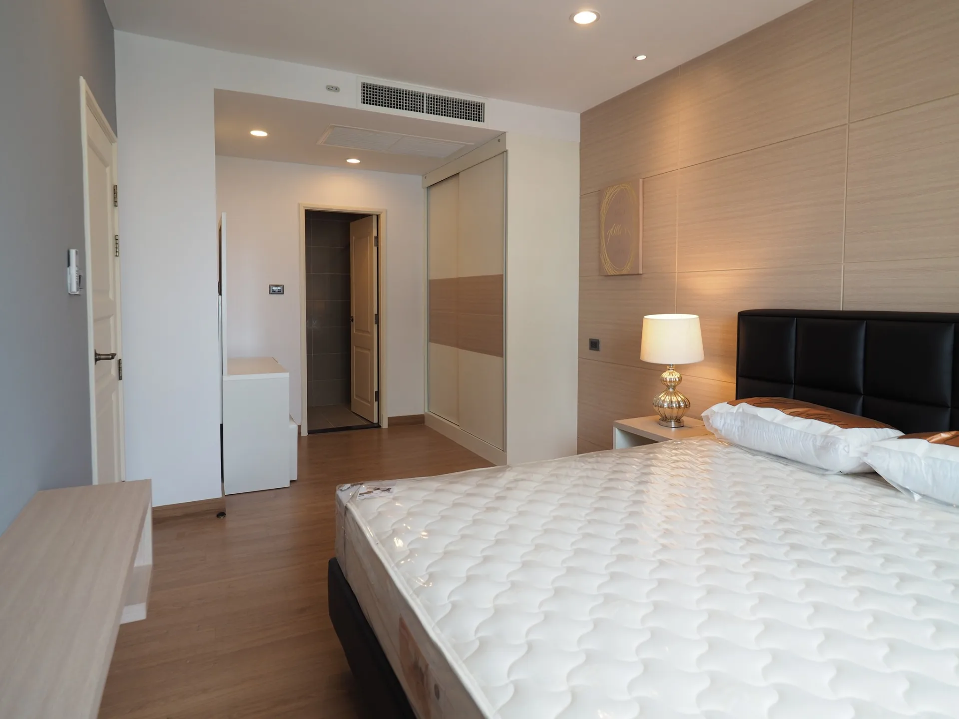 Property photos for Supalai Wellington