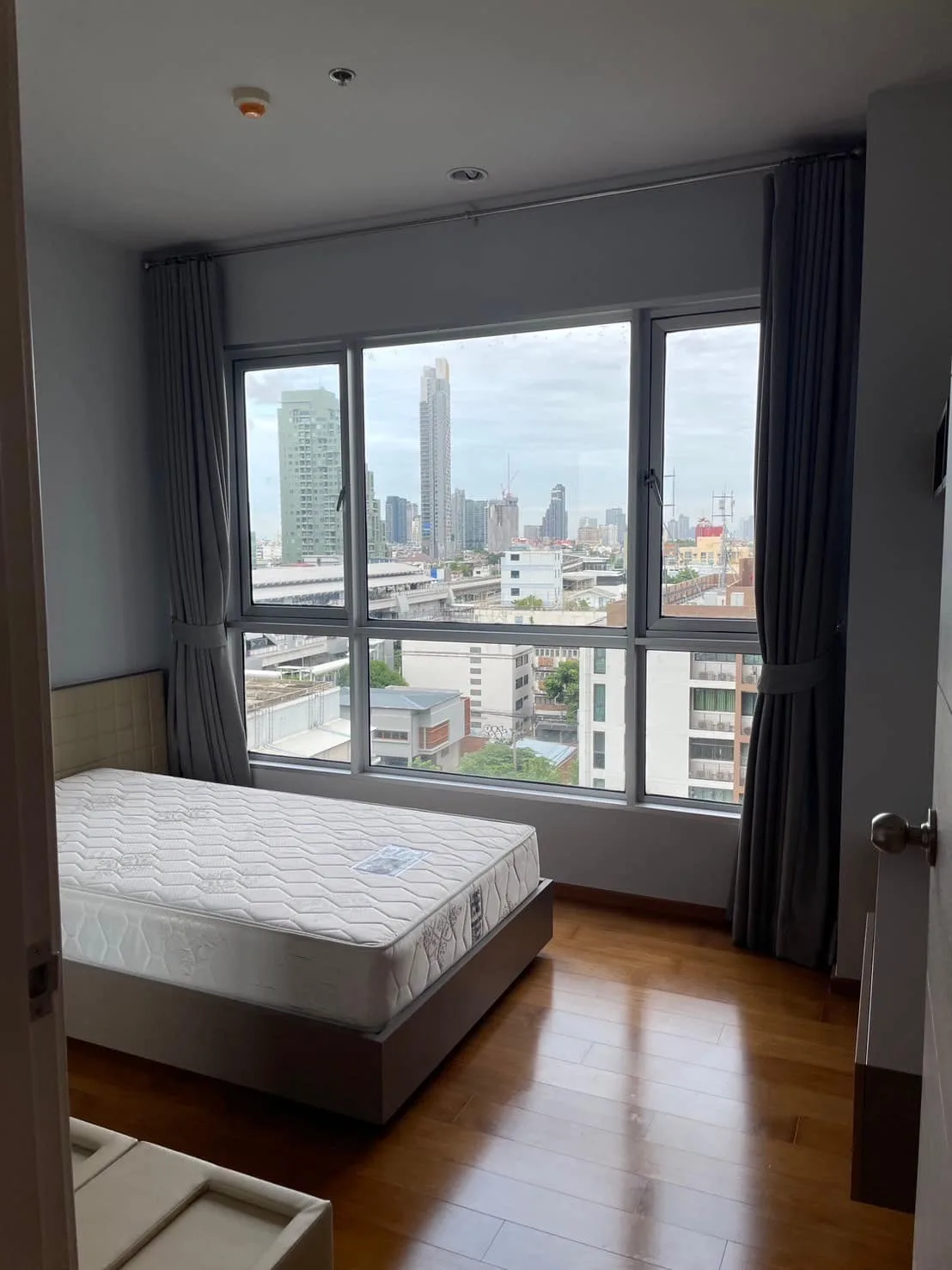 Property photos for Hive Taksin