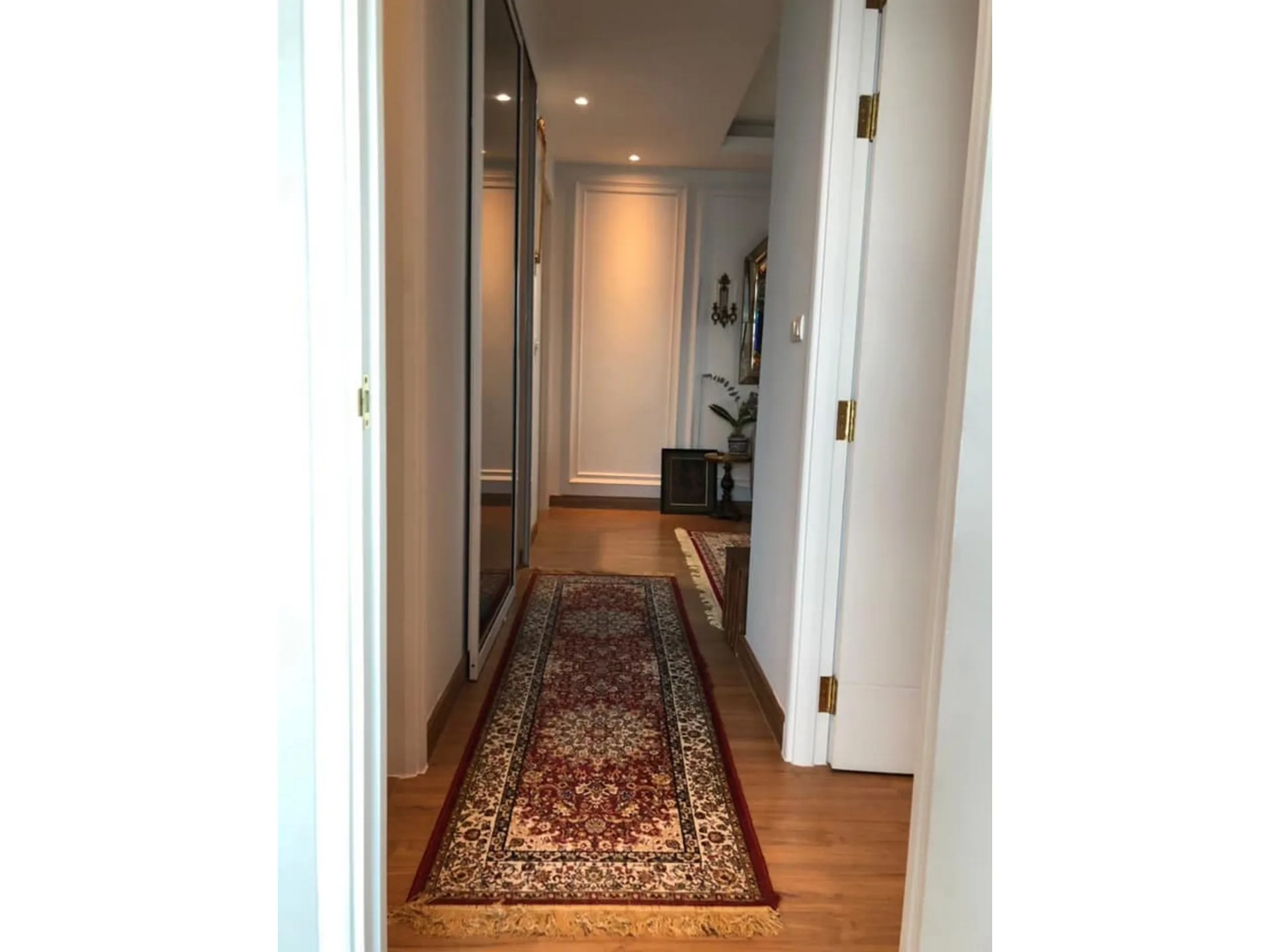 Property photos for Thru Thonglor