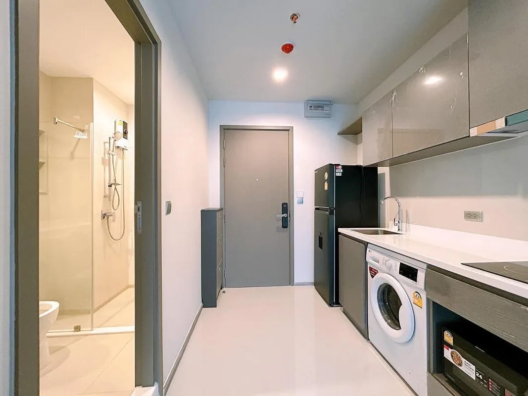 Property photos for Life Asoke Hype