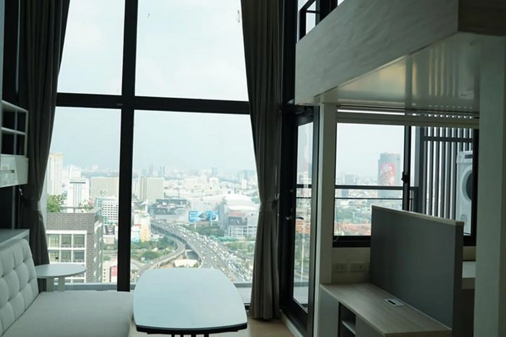 Property photos for Chewathai Residence Asoke