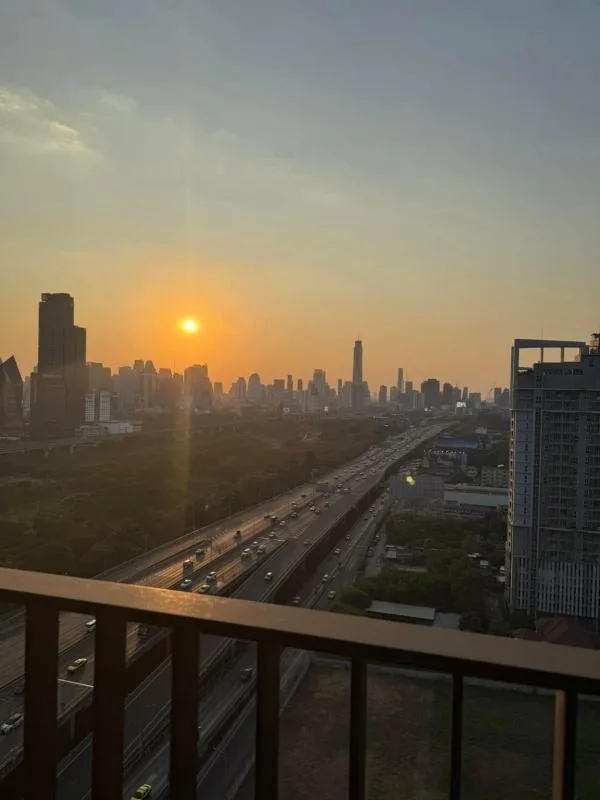 Property photos for Life Asoke Hype
