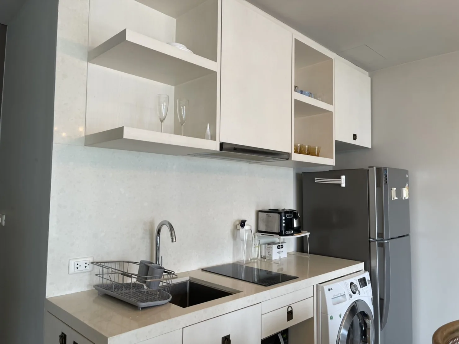 Property photos for Noble Refine