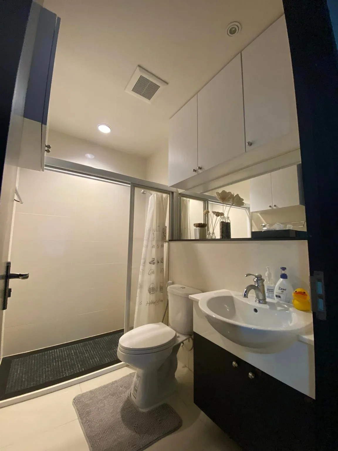 Property photos for The Address Chidlom