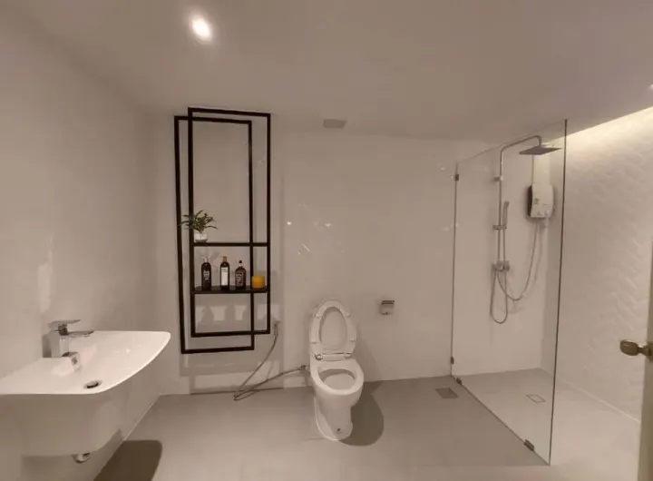 Property photos for State Tower