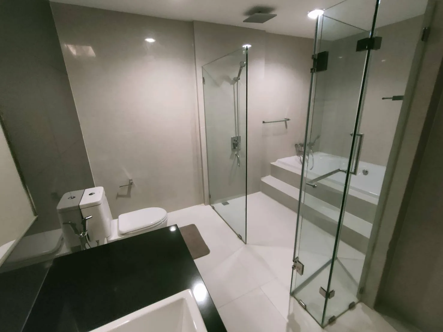 Property photos for Ploenruedee Residence