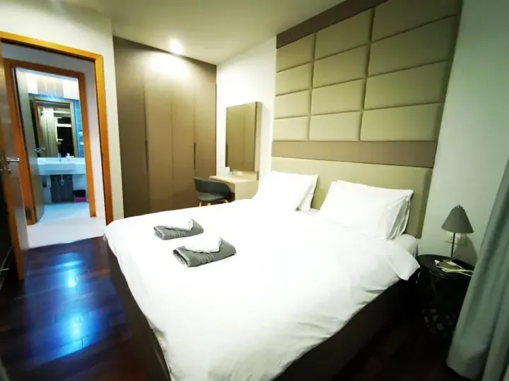 Property photos for Circle Condominium
