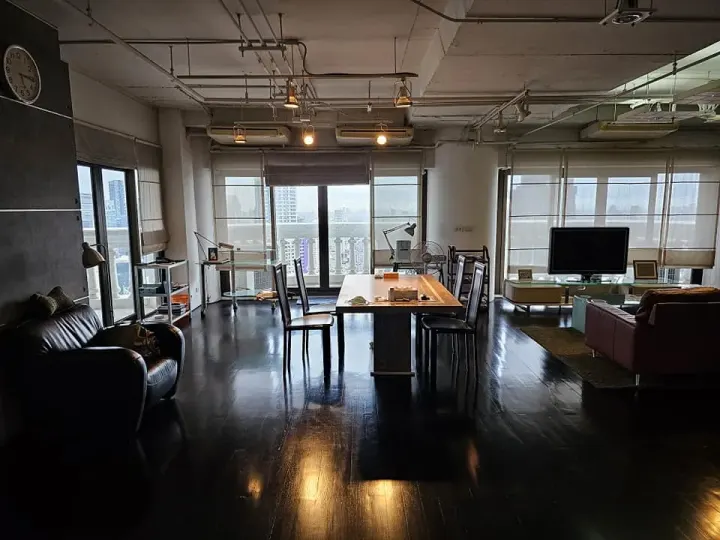 Property photos for State Tower