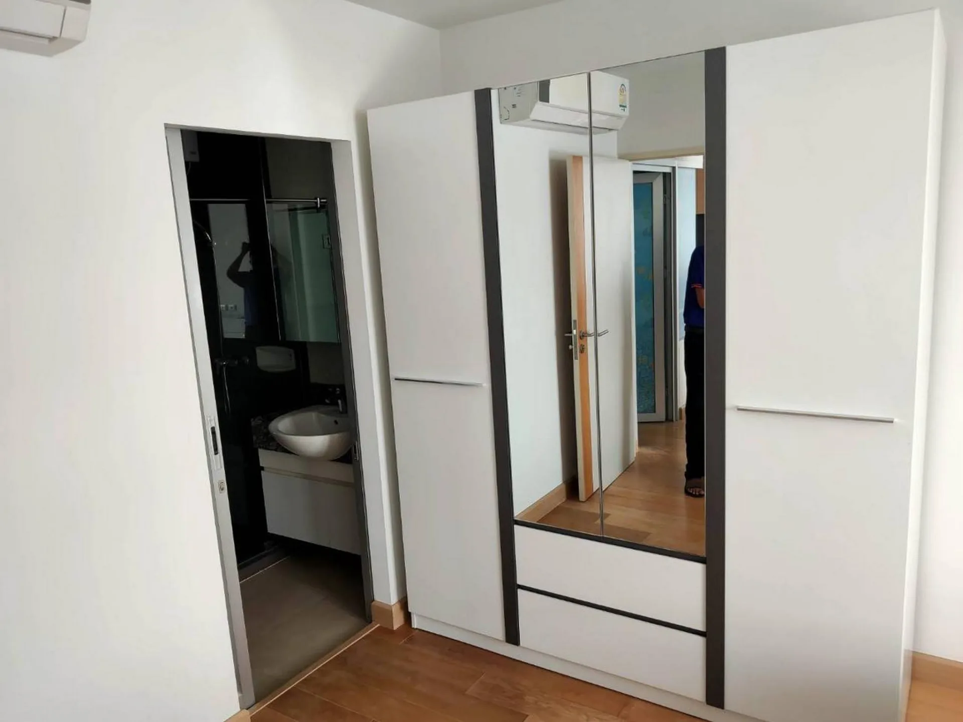 Property photos for Vertiq