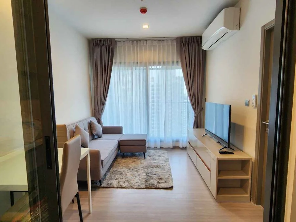 Property photos for Life Asoke Hype