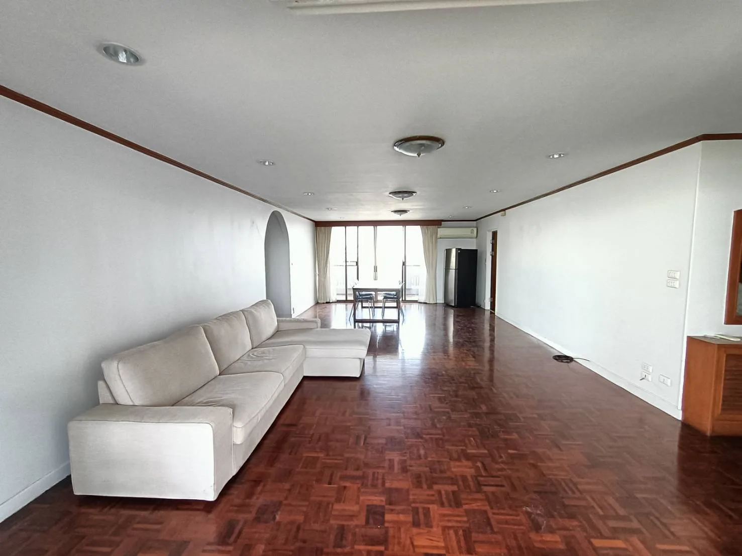 Property photos for Tongtip Mansion