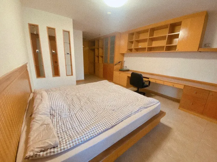 Property photos for The Royal Place 2