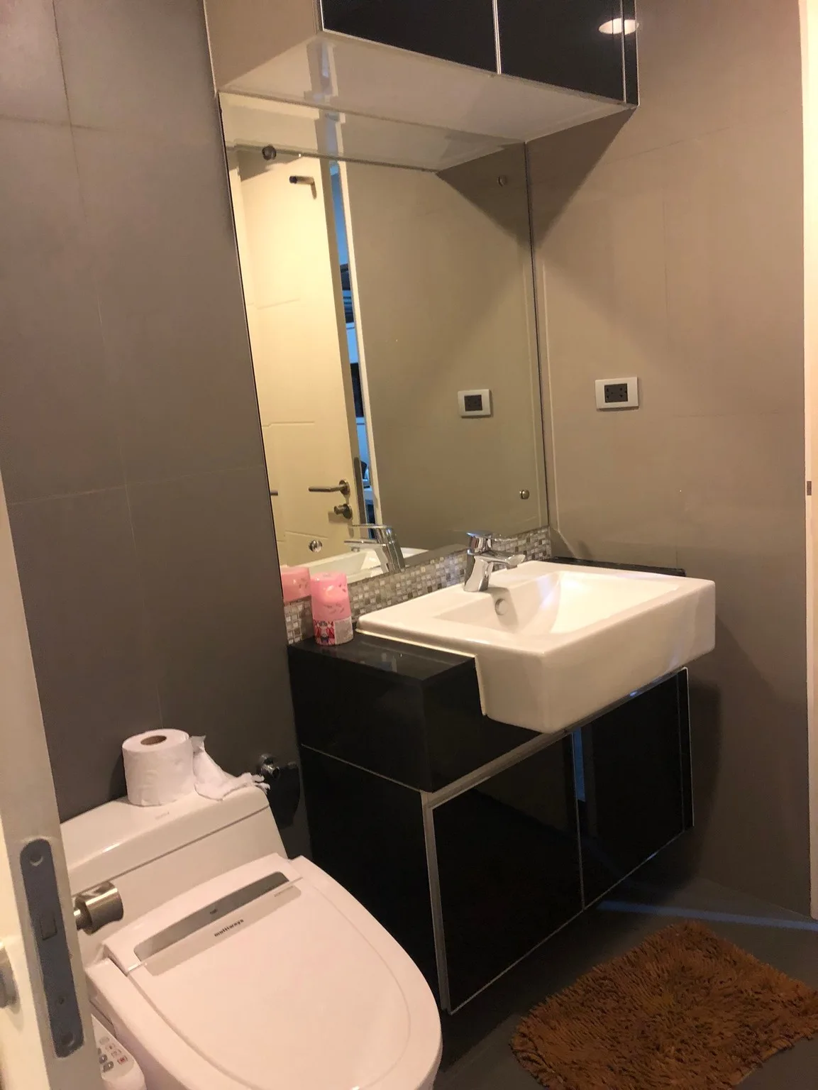 Property photos for The Crest Sukhumvit 34