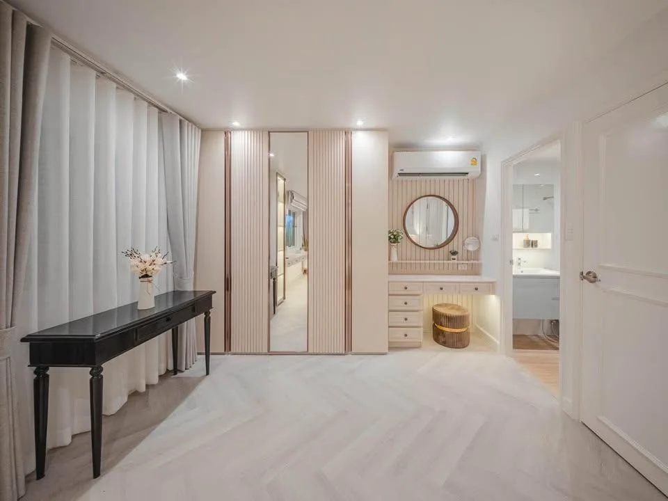 Property photos for Fortune Condo Town