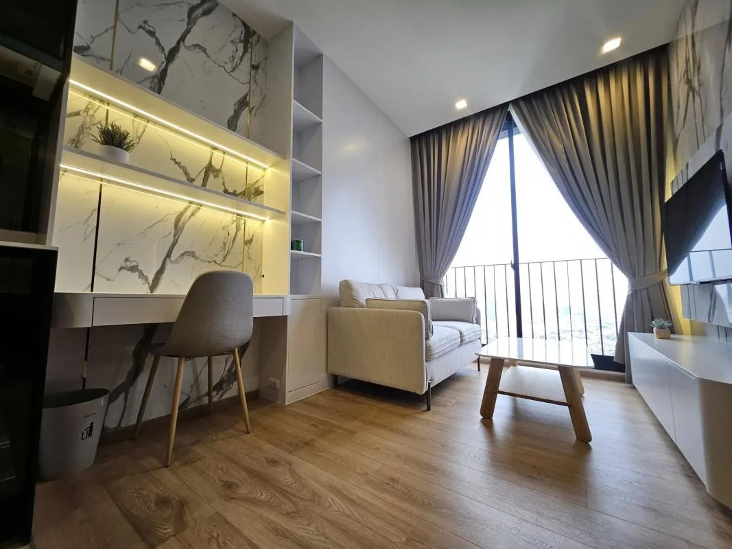 Property photos for Noble Around Ari
