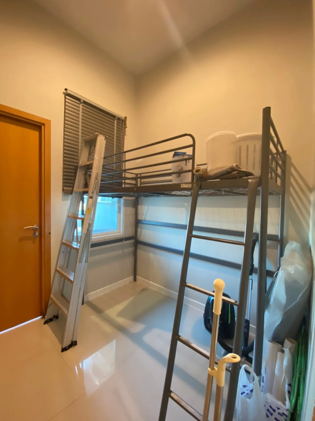 Property photos for Circle Condominium