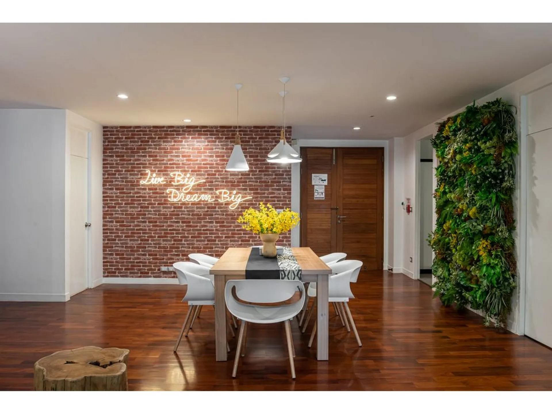 Property photos for Benviar Tonson Residence