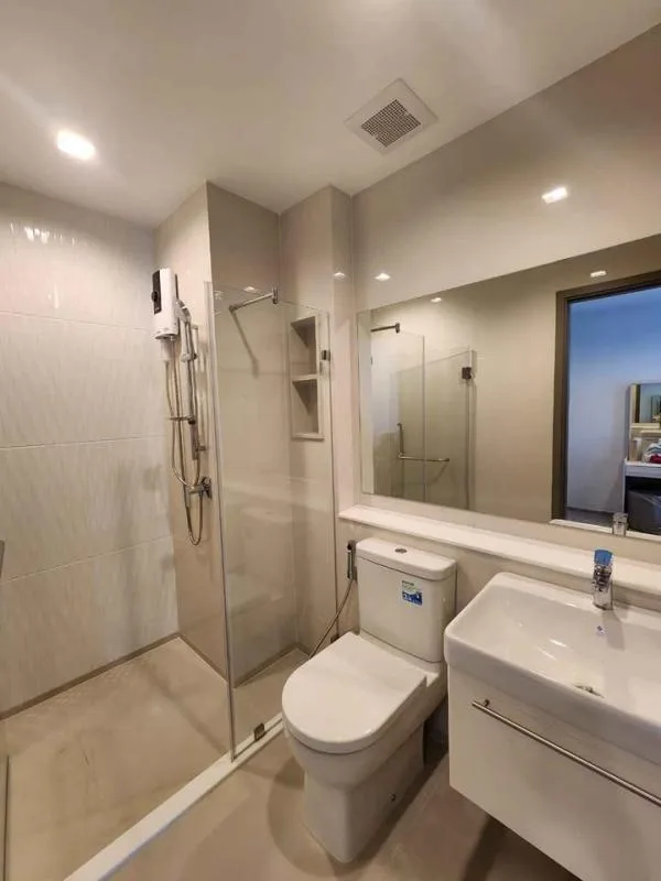 Property photos for Life Asoke Hype