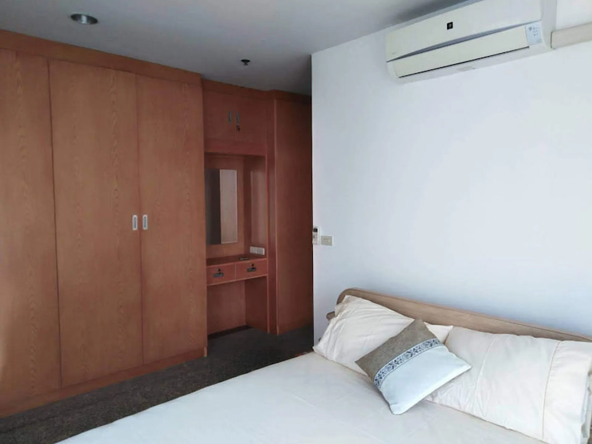 Property photos for Pathumwan Resort