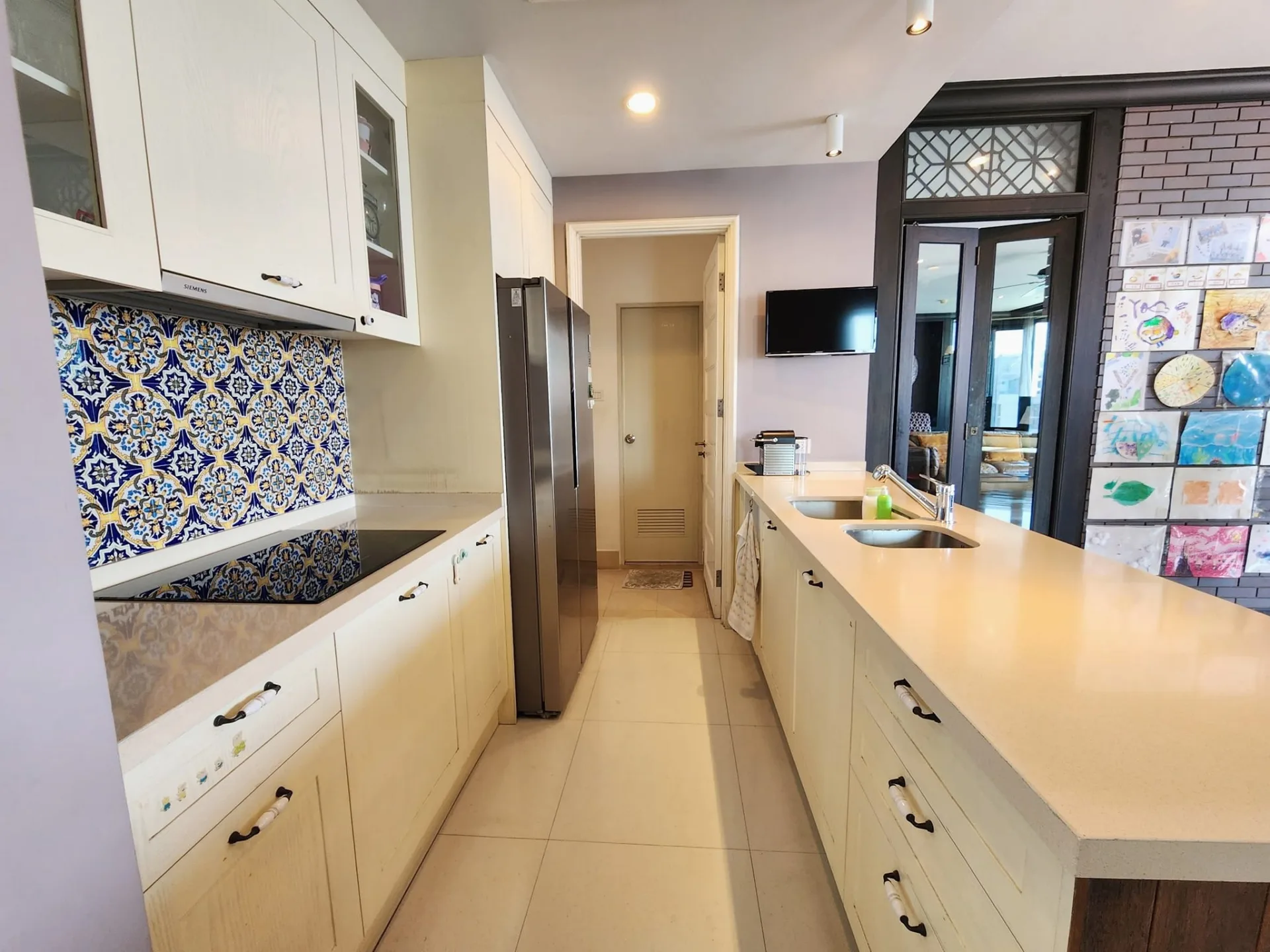 Property photos for Aguston Sukhumvit 22