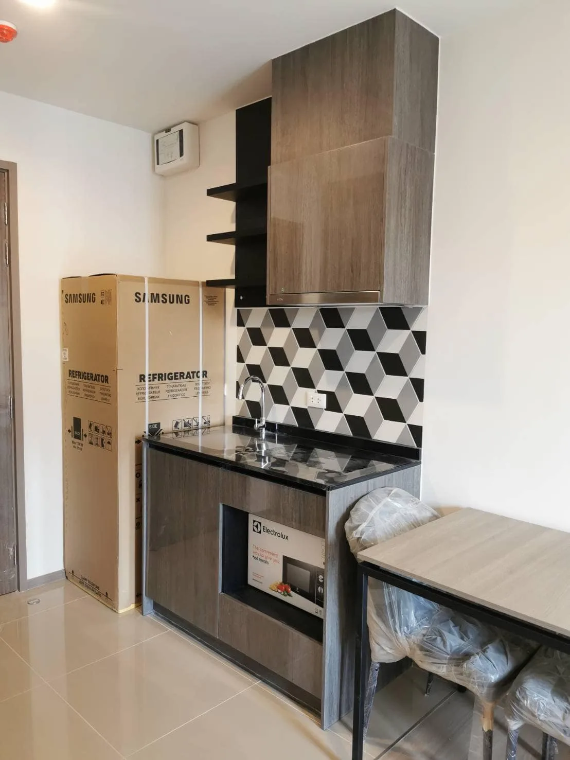 Property photos for The Base Phetchaburi-thonglor