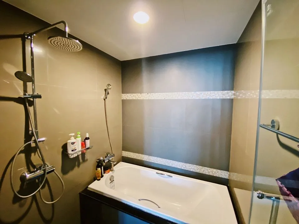 Property photos for The Crest Sukhumvit 34
