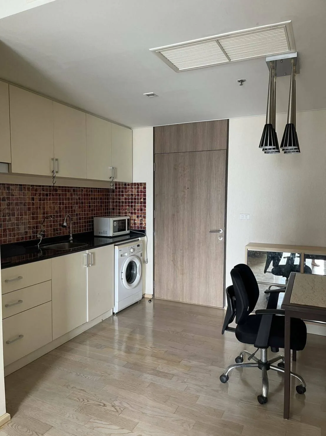 Property photos for Noble Remix