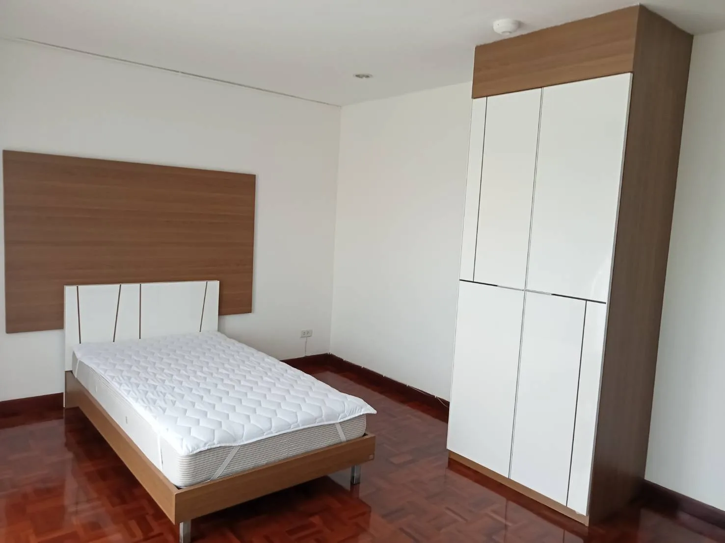 Property photos for Tubtim Mansion