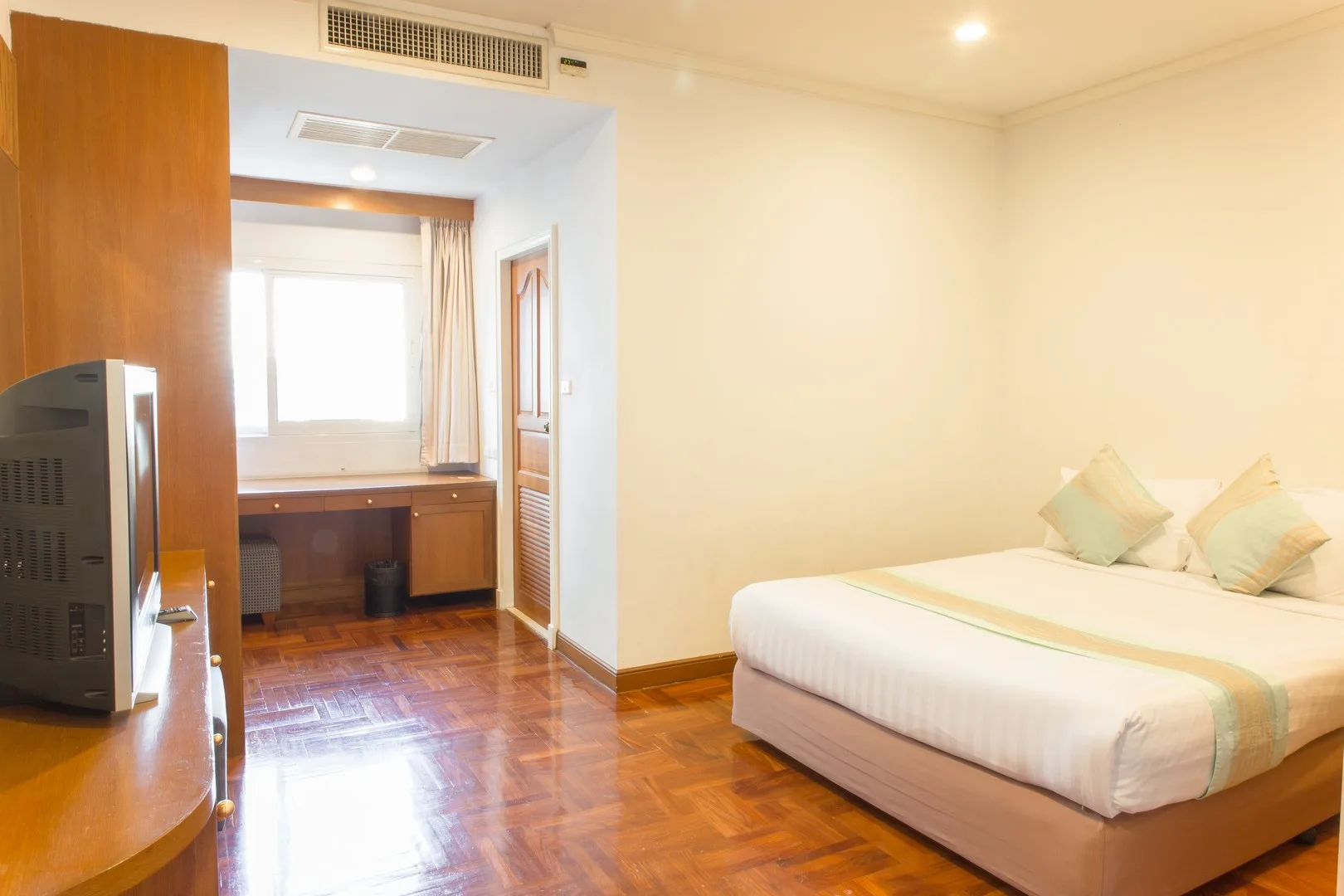 Property photos for Chaidee Mansion