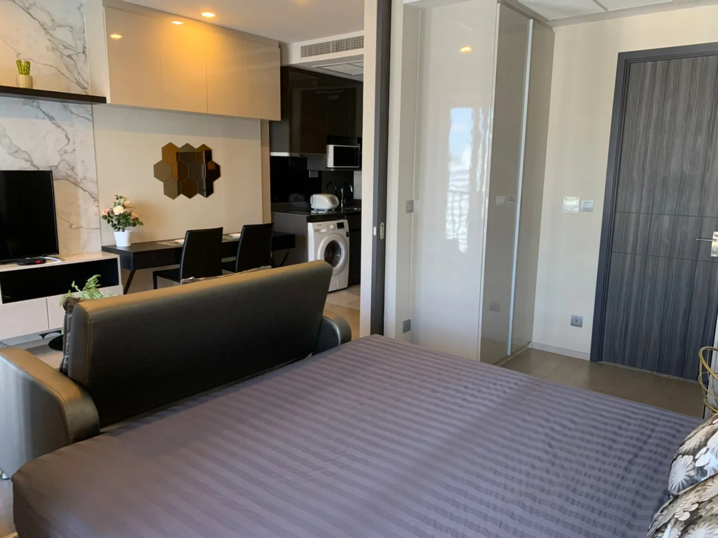 Property photos for Ashton Asoke
