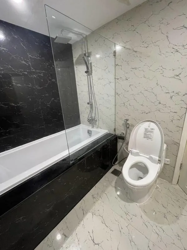 Property photos for State Tower