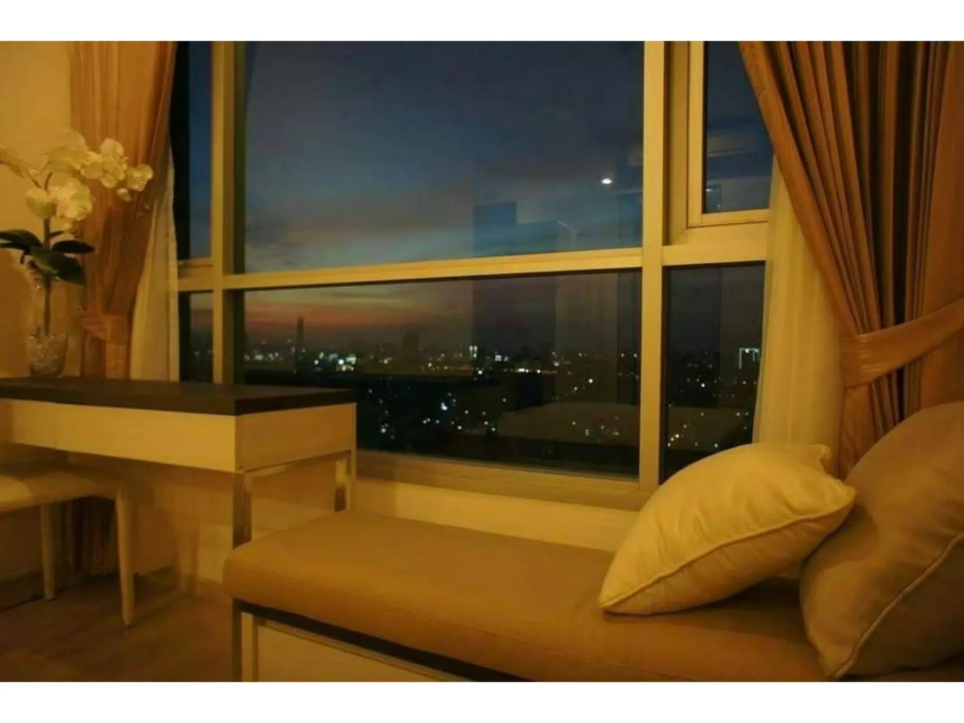 Property photos for Life Ratchadapisek