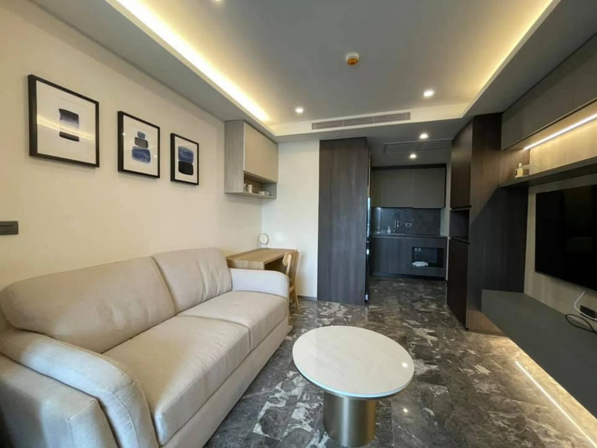 Property photos for 168 Sukhumvit 36