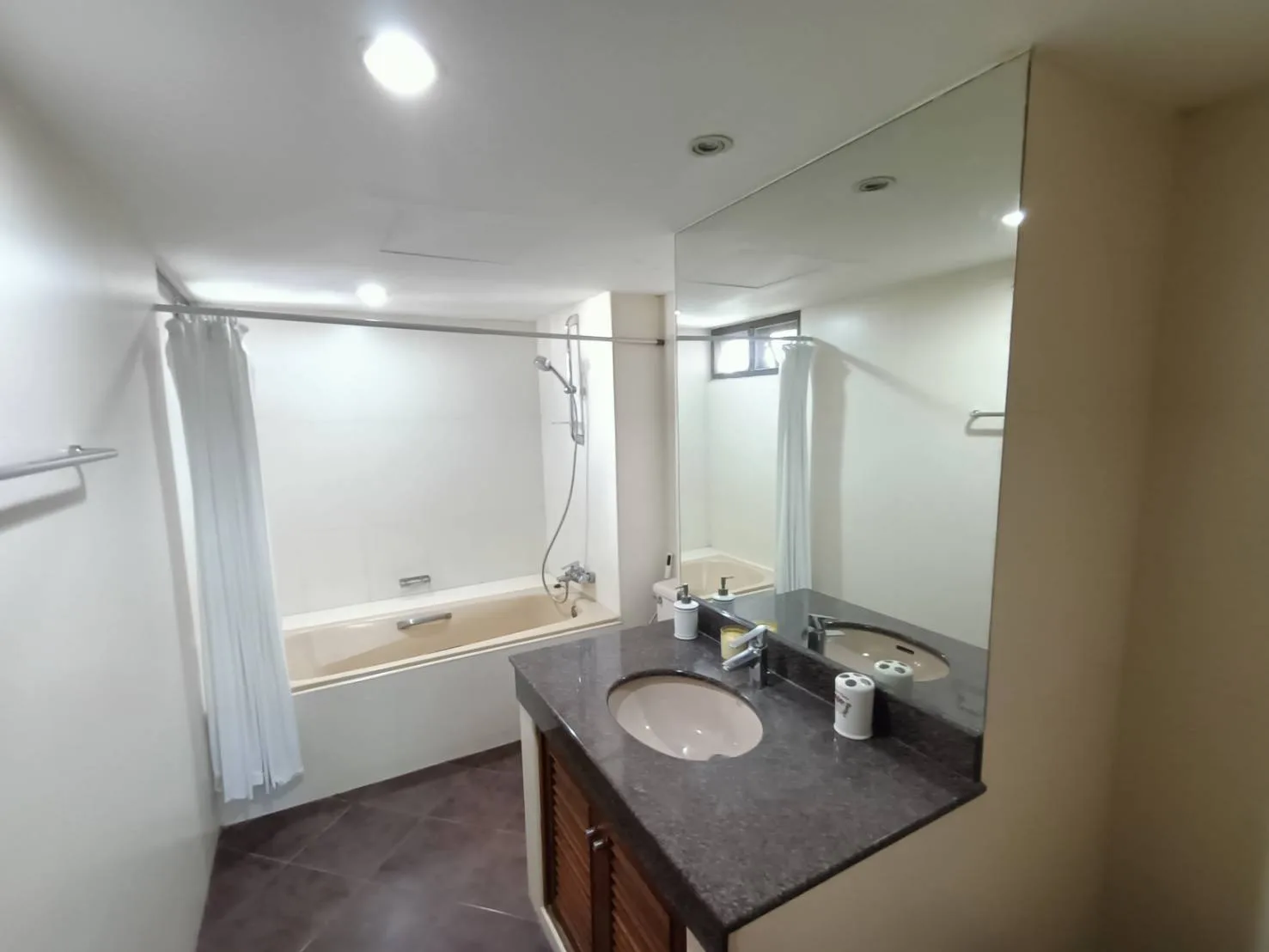 Property photos for Asa Garden