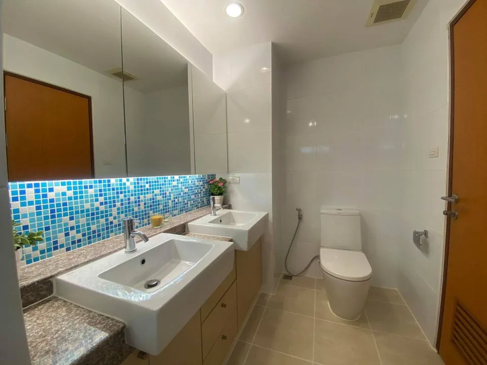Property photos for Residence 52