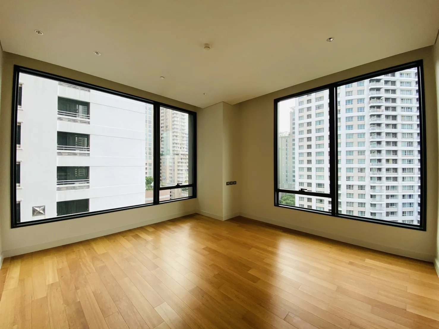 Property photos for Sindhorn Residence