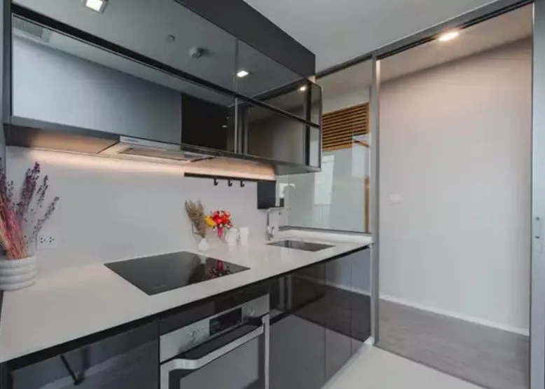 Property photos for The Room Sathorn - St.Louis