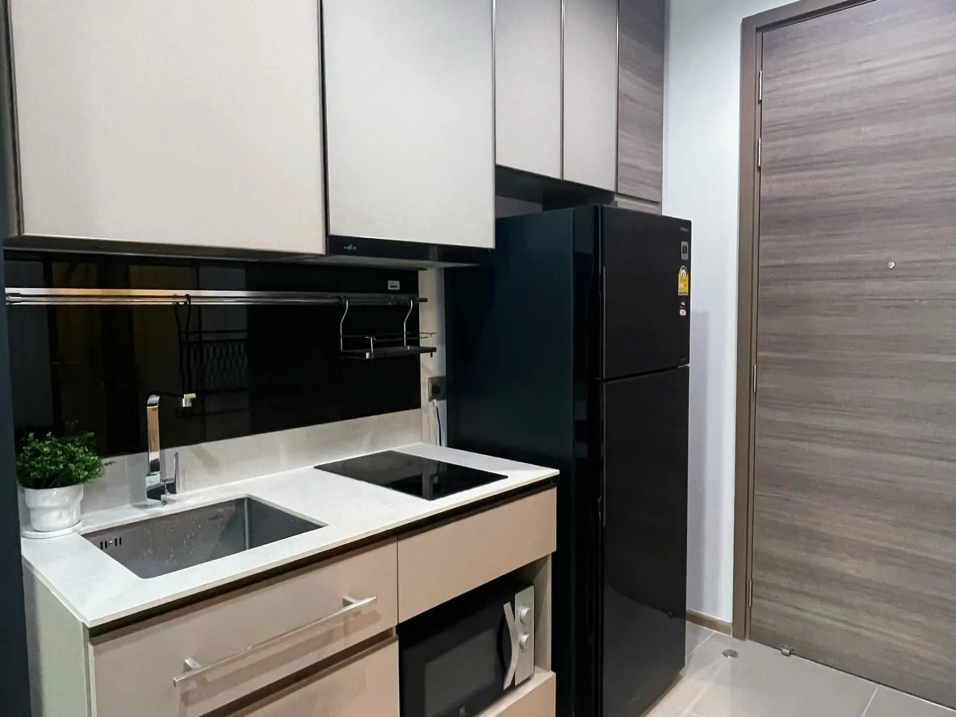 Property photos for THE LINE Phahol - Pradipat