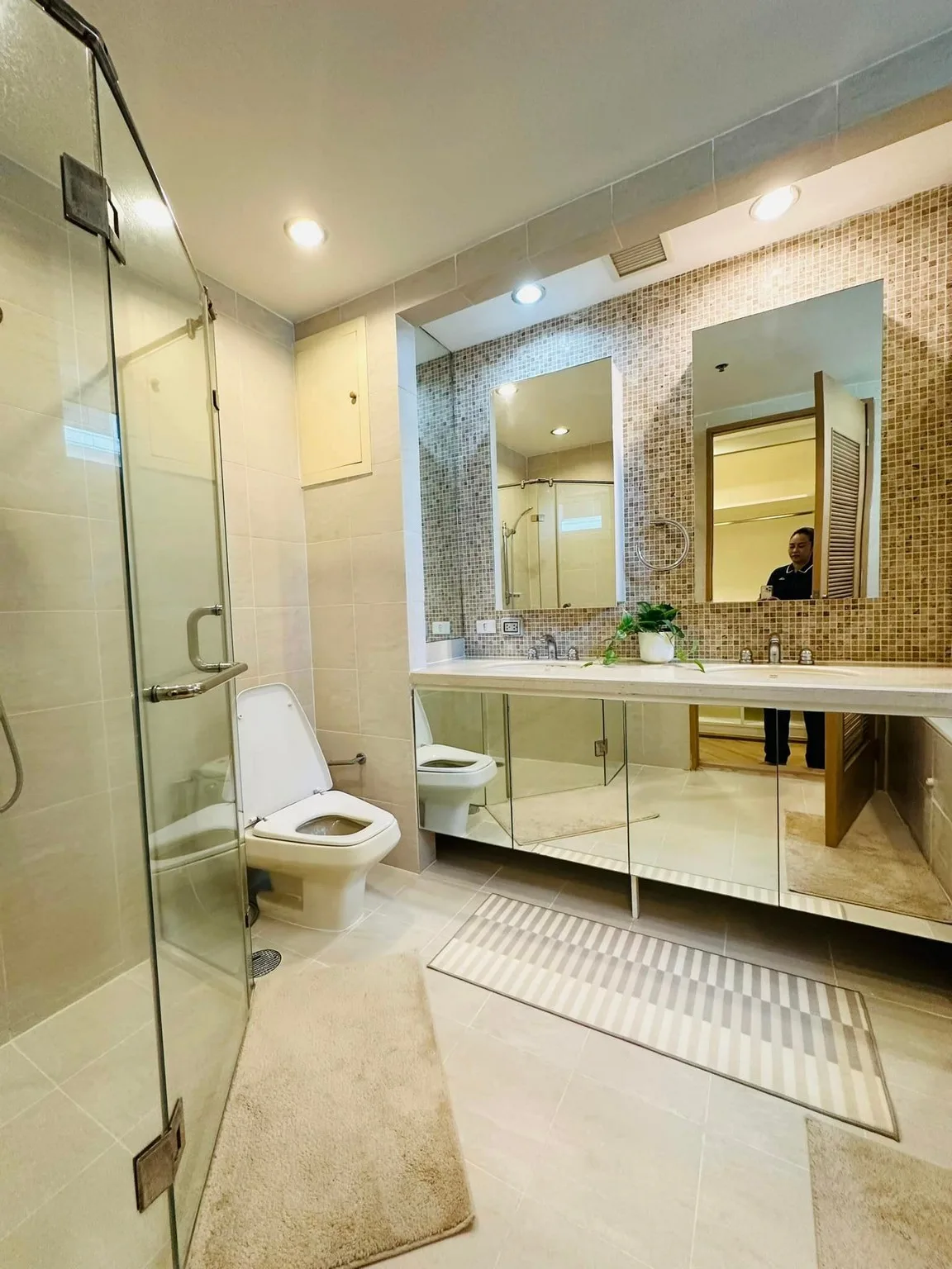 Property photos for The Royal Saladaeng