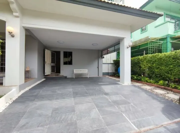 Property photos for Manthana Srinakarin Village