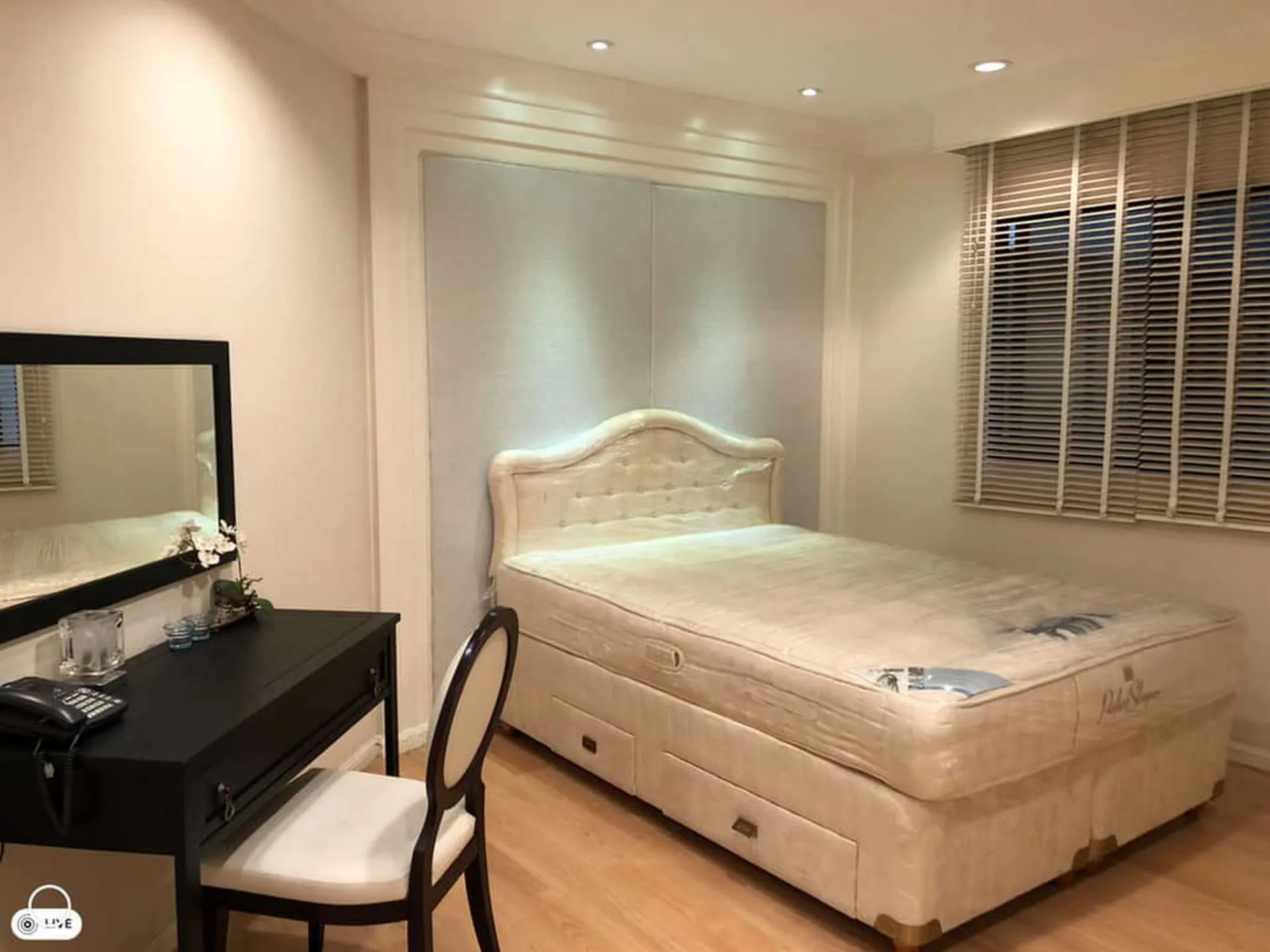 Property photos for Sathorn Gardens