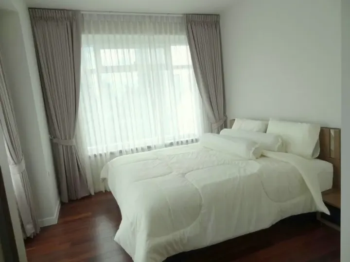 Property photos for Circle Condominium
