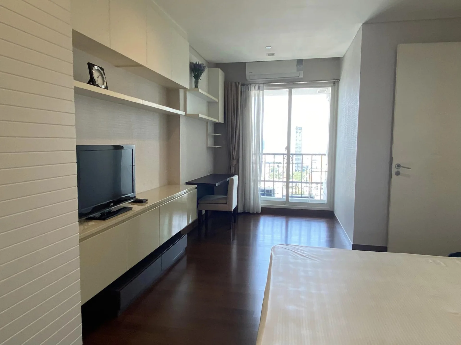 Property photos for Ivy Thonglor