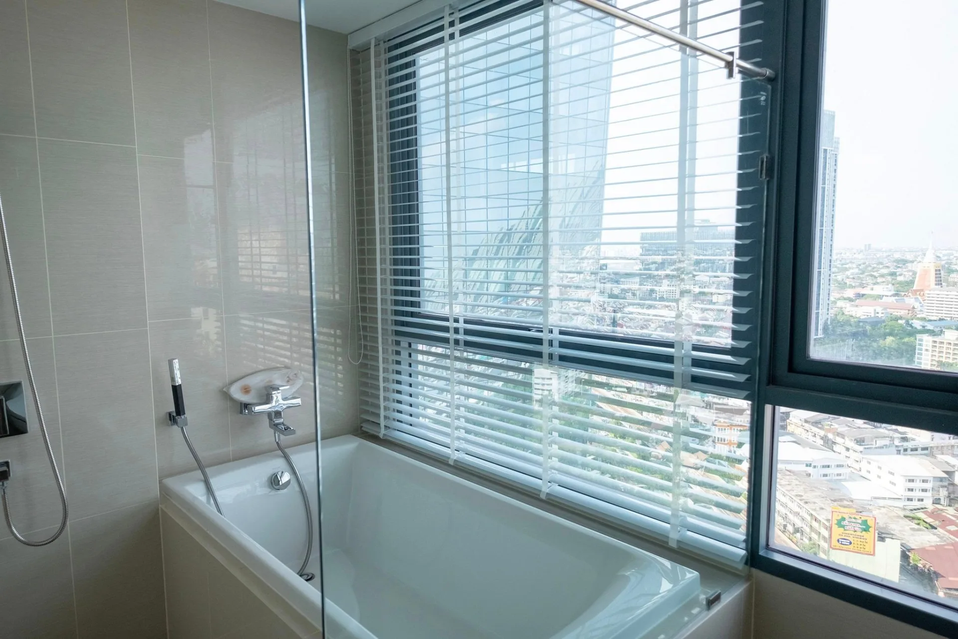 Property photos for IDEO Mobi Sukhumvit 66