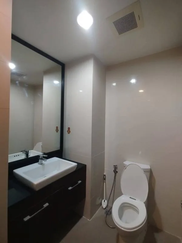 Property photos for THE LINE Phahonyothin Park